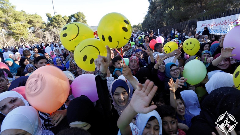 شاهد بالصور: فرحة عيد الفطر في 36 مدينة حول العالم
