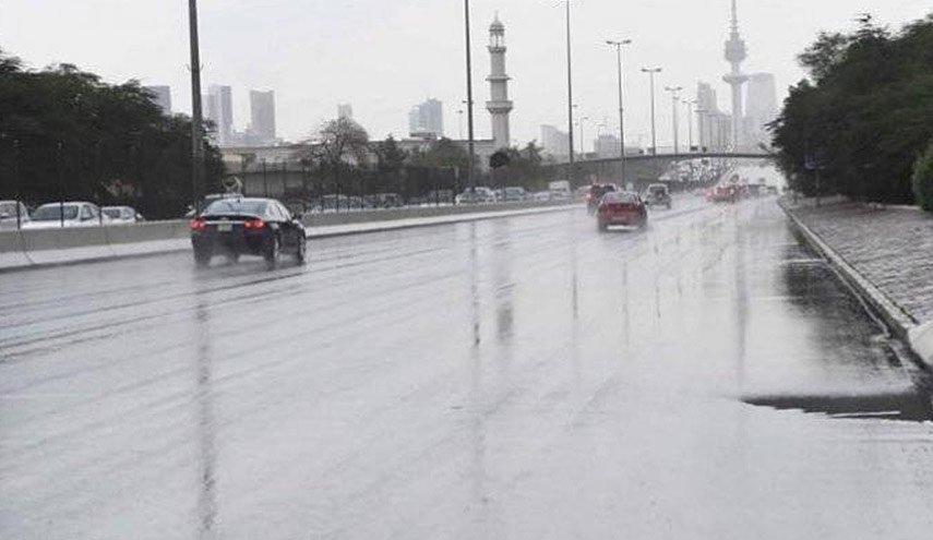الكويت: حالة من عدم الإستقرار تتسبب في هطول الأمطار الرعدية في أغلب المناطق تكون غزيرة في بعض الأنحاء نهاية الأسبوع | طقس العرب | طقس العرب