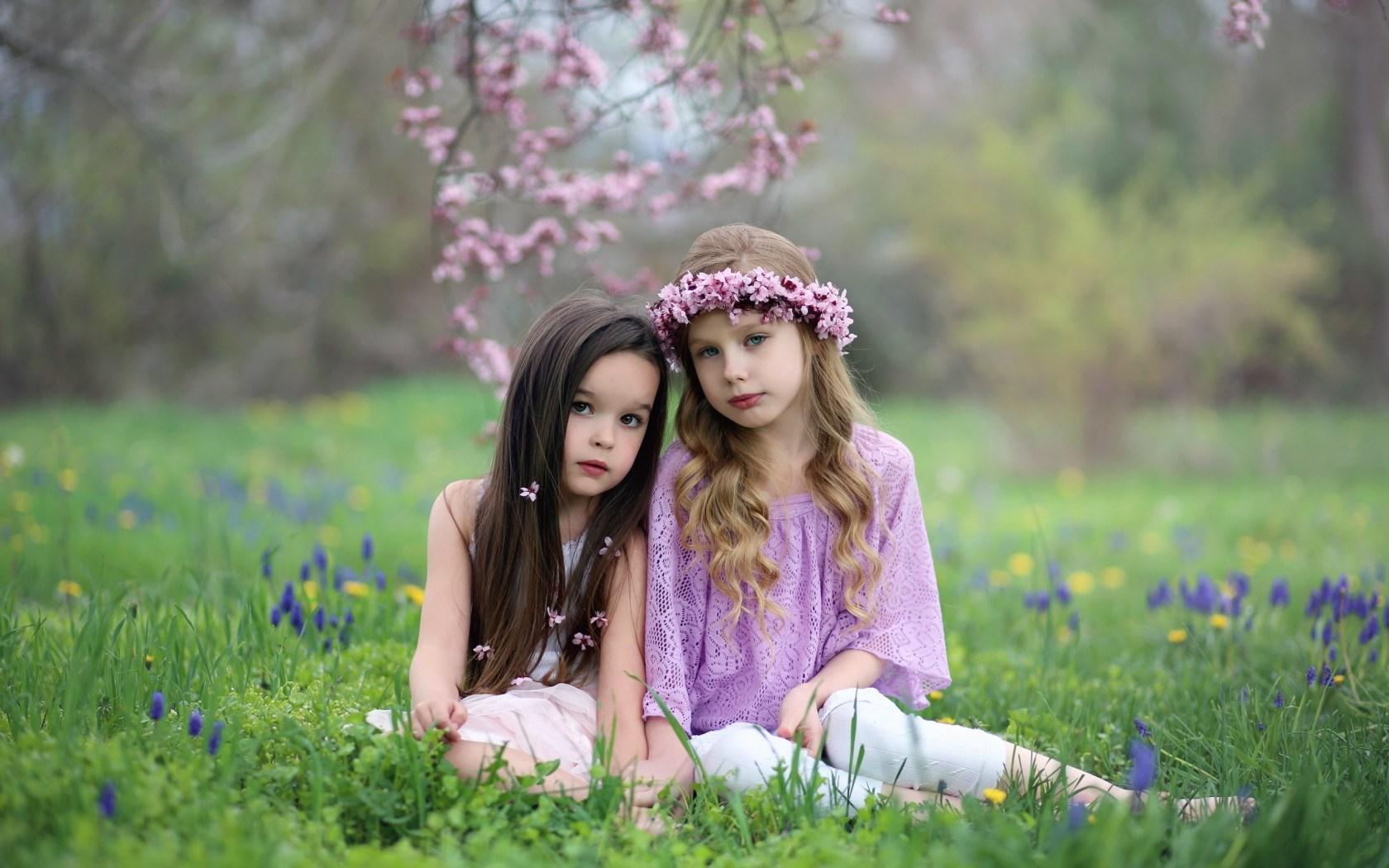 girls-kids-spring-nature.jpg